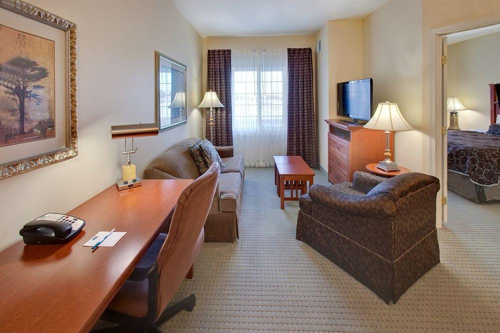 Staybridge Suites Fargo By Ihg Buitenkant foto